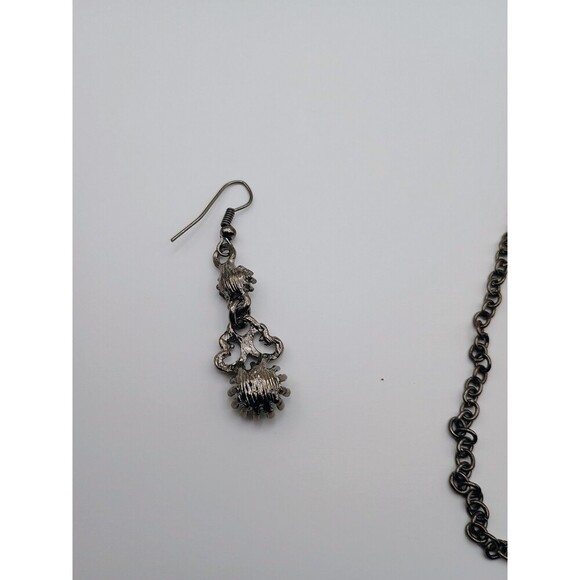 Antique Style Emerald Green Crystal Necklace Set – Renaissance Whimsical Gothic - Picture 5 of 5